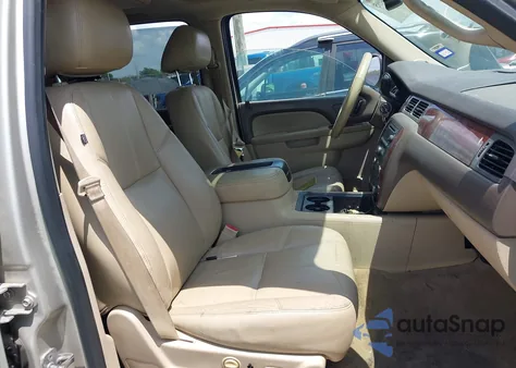 2013 Chevrolet Suburban Lt from USA, damaged, VIN 1GNSCJE06DR121770